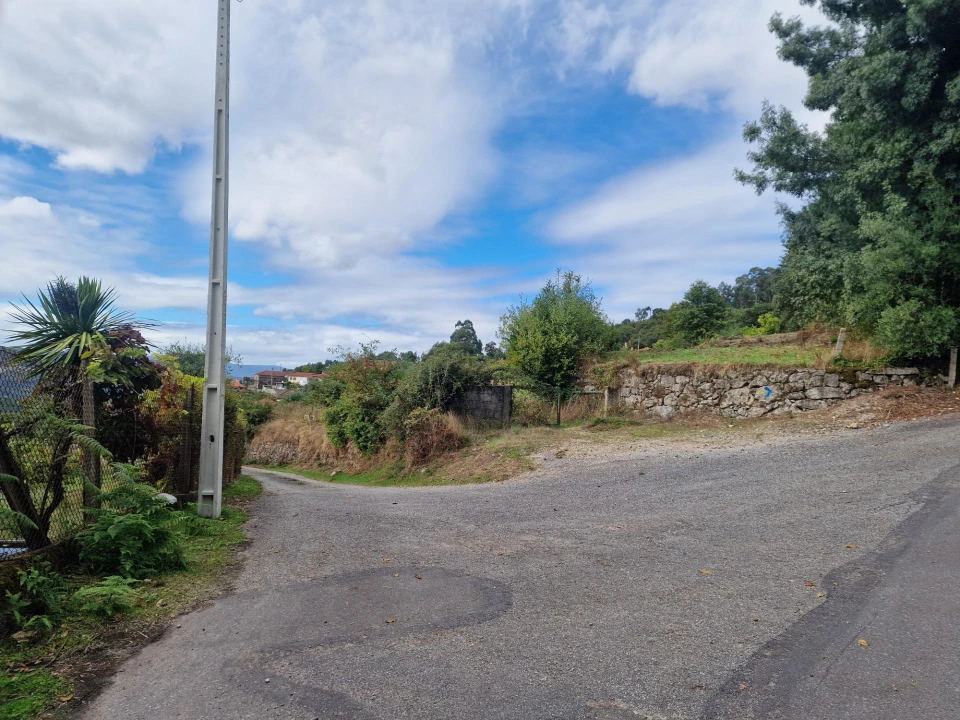 Terreno para Venda em Vila Verde e Barbudo Foto 3