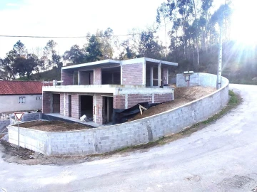 Moradia T3 para Venda em Gême