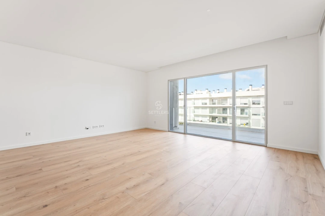 Apartamento T4 para Venda em Carcavelos e Parede Foto 3