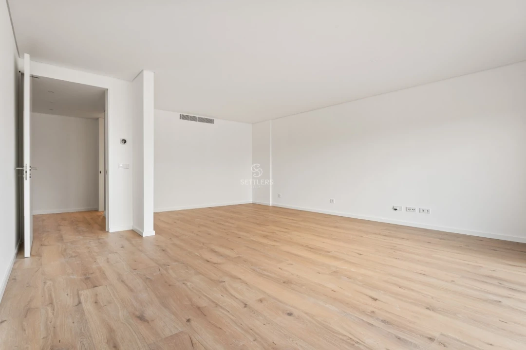 Apartamento T4 para Venda em Carcavelos e Parede Foto 4