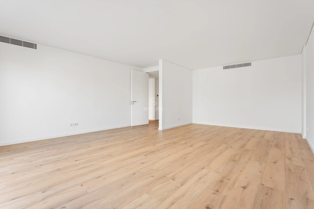 Apartamento T4 para Venda em Carcavelos e Parede Foto 5