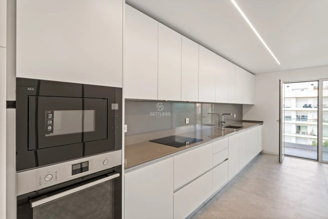 Apartamento T4 para Venda em Carcavelos e Parede Foto 6