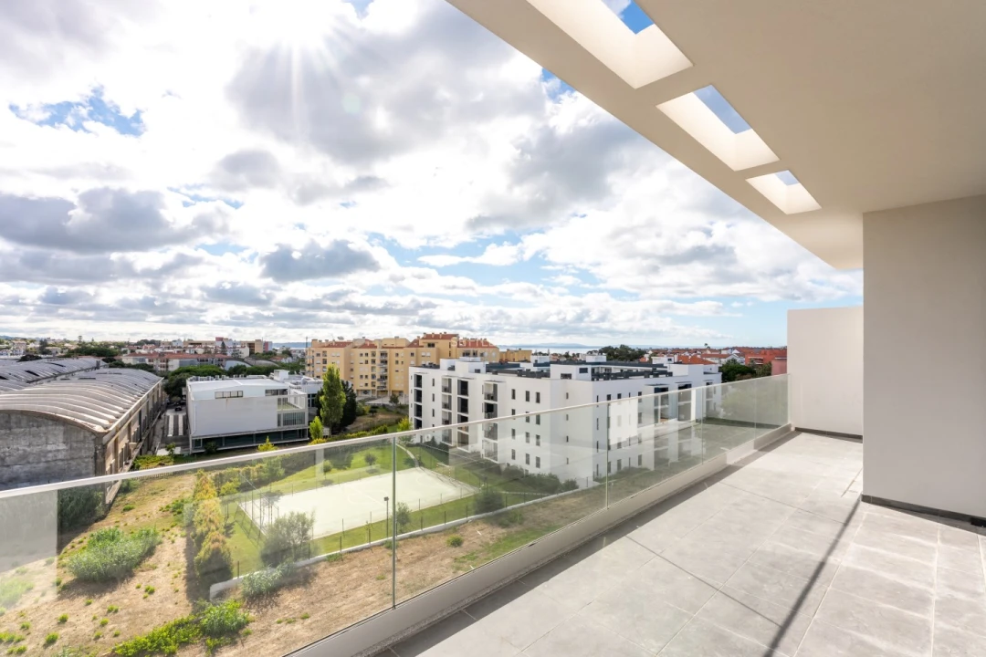 Apartamento T4 para Venda em Carcavelos e Parede Foto 15
