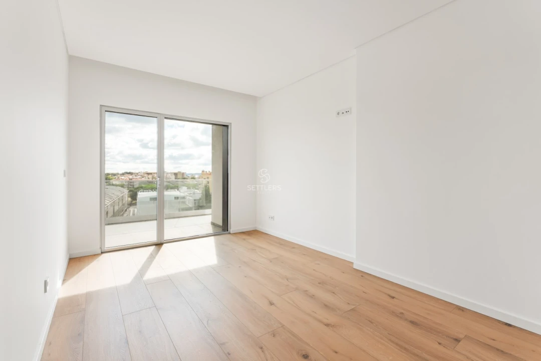 Apartamento T4 para Venda em Carcavelos e Parede Foto 16