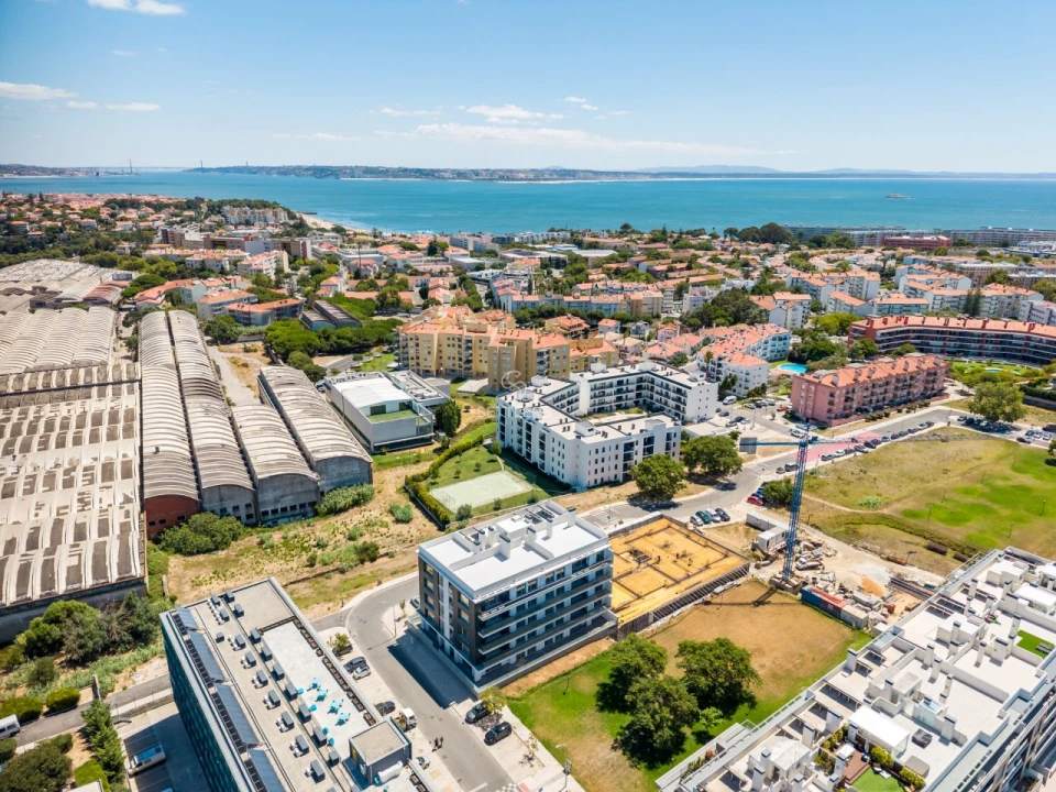 Apartamento T4 para Venda em Carcavelos e Parede Foto 38