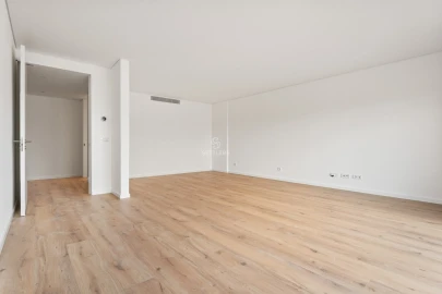 Apartamento T4 para Venda em Carcavelos e Parede
