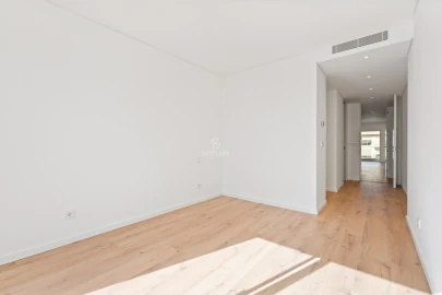 Apartamento T4 para Venda em Carcavelos e Parede