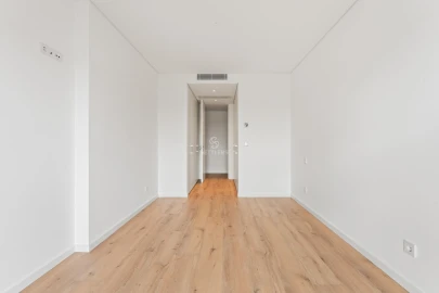 Apartamento T4 para Venda em Carcavelos e Parede