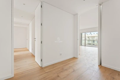 Apartamento T4 para Venda em Carcavelos e Parede