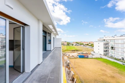 Apartamento T4 para Venda em Carcavelos e Parede