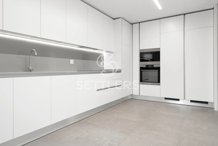 Apartamento T4 para Venda em Carcavelos e Parede Foto 4