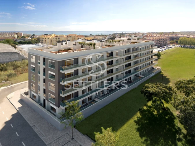 Apartamento T4 para Venda em Carcavelos e Parede