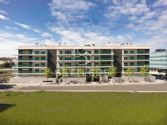 Apartamento T4 para Venda em Carcavelos e Parede Foto 16