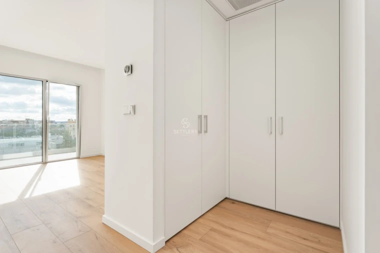 Apartamento T4 para Venda em Carcavelos e Parede Foto 13