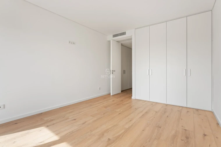 Apartamento T4 para Venda em Carcavelos e Parede Foto 20