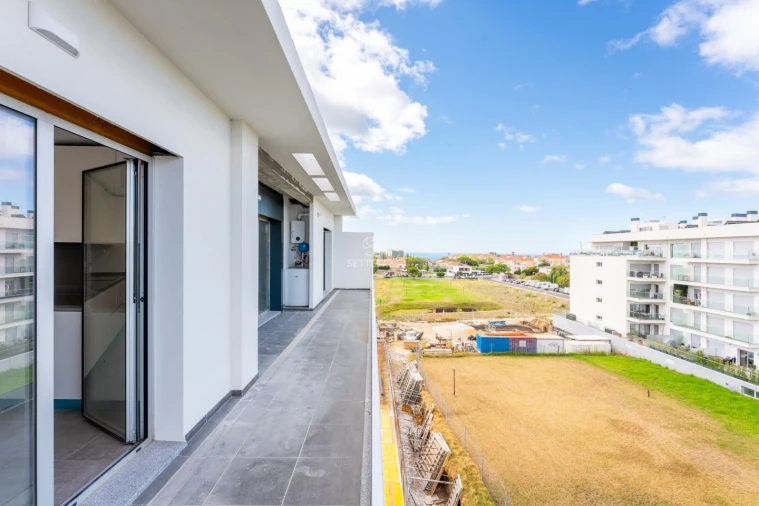 Apartamento T4 para Venda em Carcavelos e Parede Foto 26