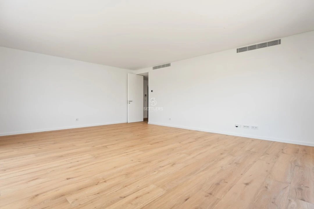 Apartamento T2 para Venda em Carcavelos e Parede Foto 3
