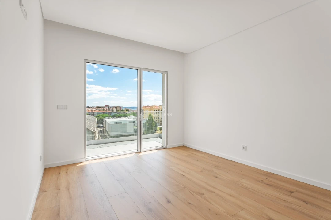 Apartamento T2 para Venda em Carcavelos e Parede Foto 9