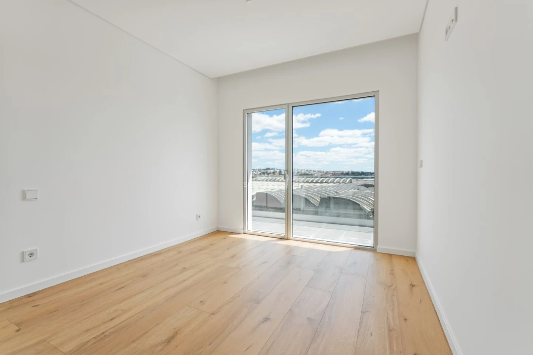 Apartamento T2 para Venda em Carcavelos e Parede Foto 13