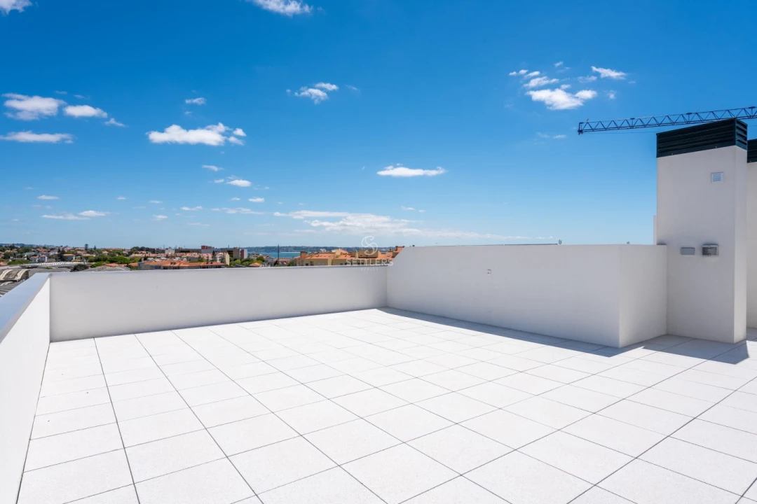 Apartamento T2 para Venda em Carcavelos e Parede Foto 19
