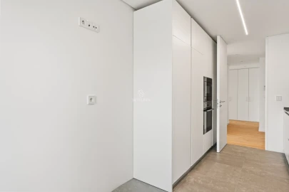 Apartamento T2 para Venda em Carcavelos e Parede