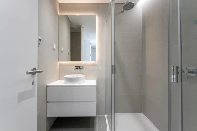 Apartamento T2 para Venda em Carcavelos e Parede