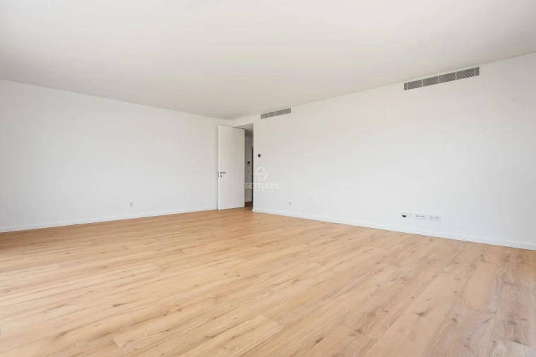 Apartamento T2 para Venda em Carcavelos e Parede Foto 3