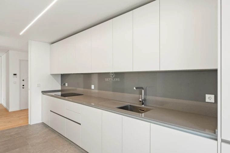 Apartamento T2 para Venda em Carcavelos e Parede Foto 6