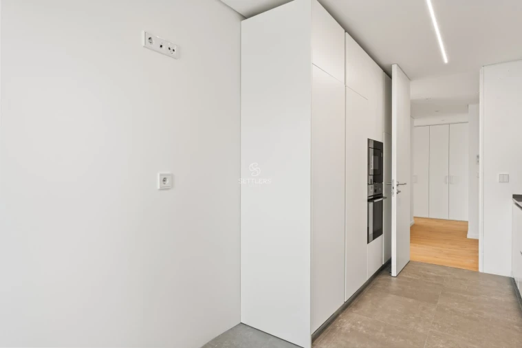 Apartamento T2 para Venda em Carcavelos e Parede Foto 7