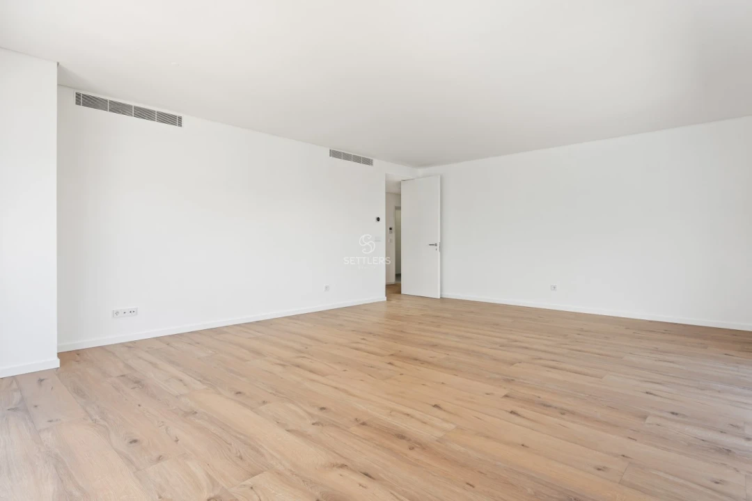 Apartamento T3 para Venda em Carcavelos e Parede Foto 3