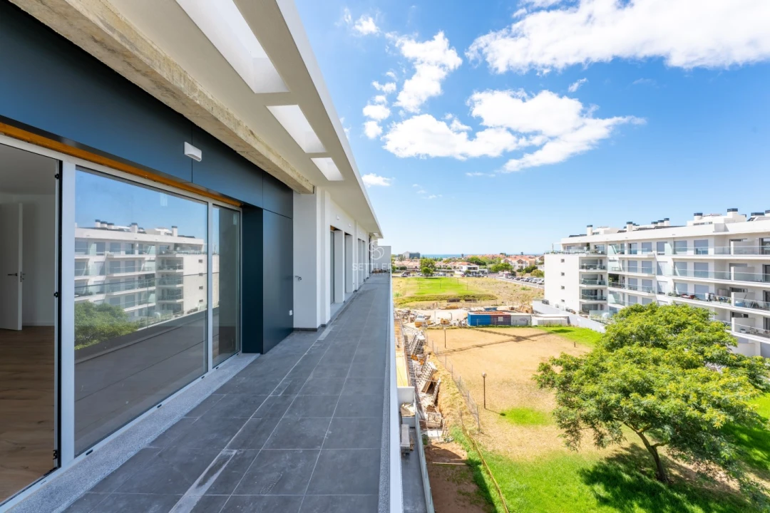 Apartamento T3 para Venda em Carcavelos e Parede Foto 4