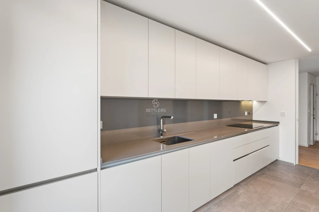 Apartamento T3 para Venda em Carcavelos e Parede Foto 8