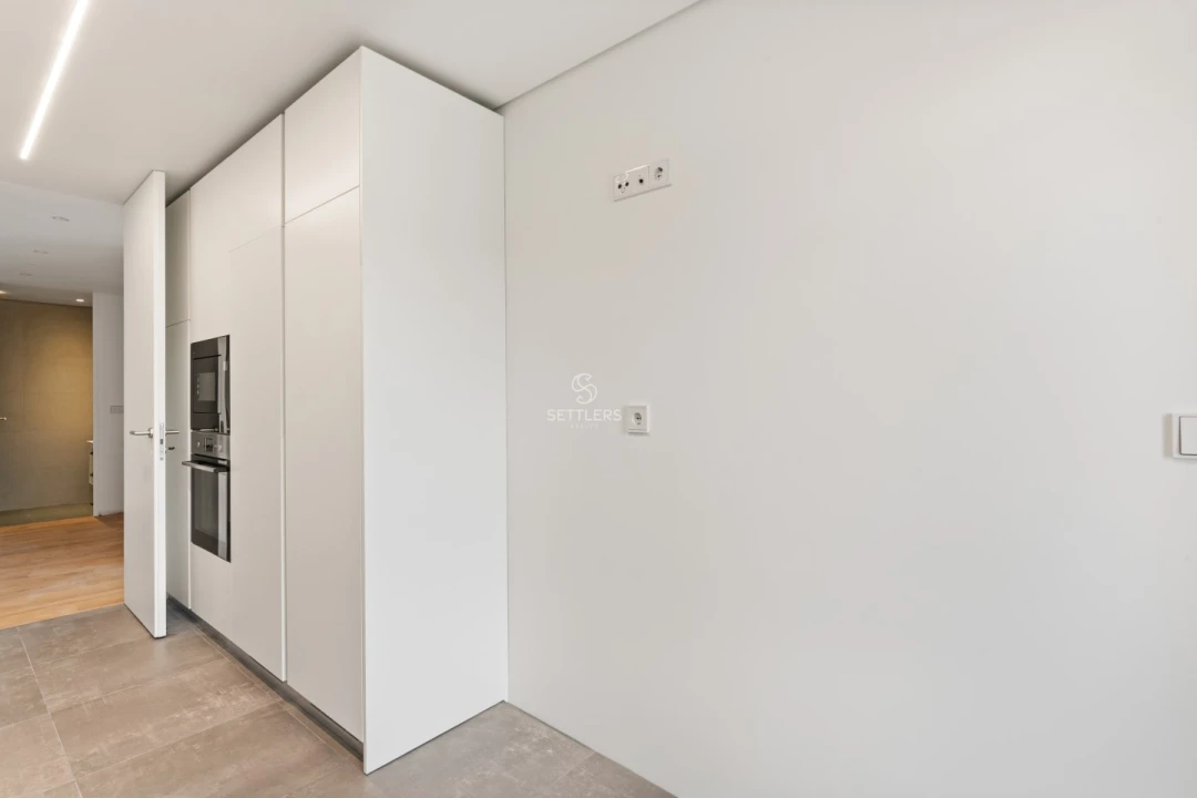 Apartamento T3 para Venda em Carcavelos e Parede Foto 9