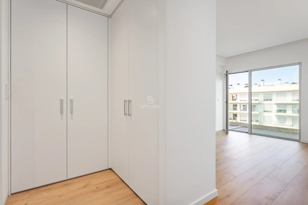 Apartamento T3 para Venda em Carcavelos e Parede Foto 11