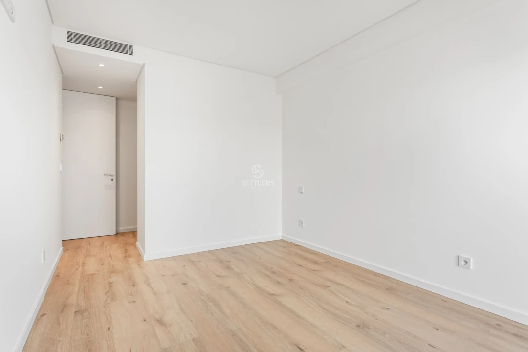 Apartamento T3 para Venda em Carcavelos e Parede Foto 13