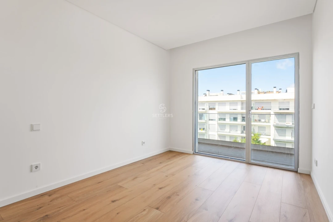 Apartamento T3 para Venda em Carcavelos e Parede Foto 17