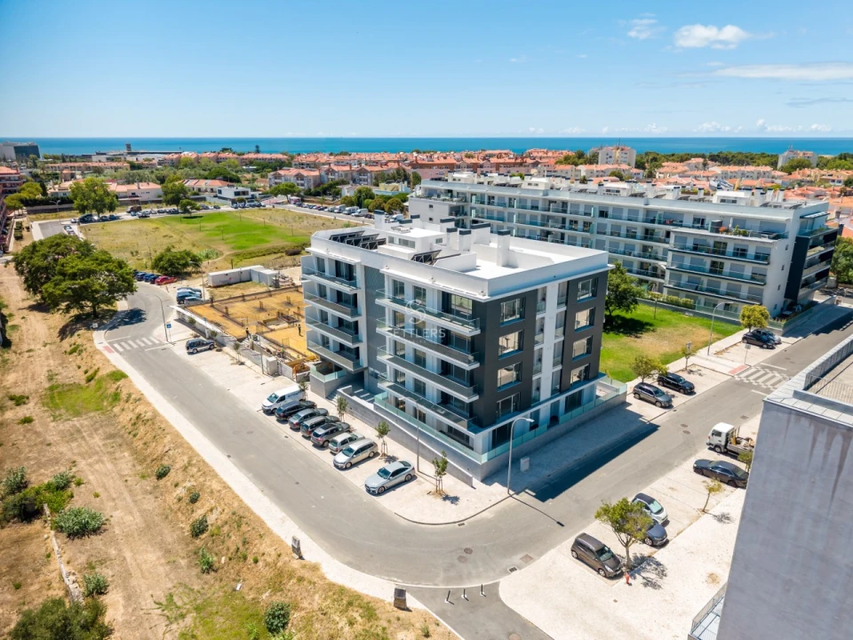 Apartamento T3 para Venda em Carcavelos e Parede Foto 25