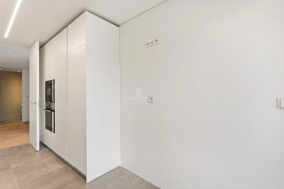 Apartamento T3 para Venda em Carcavelos e Parede