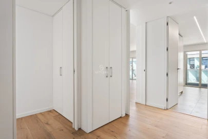 Apartamento T3 para Venda em Carcavelos e Parede