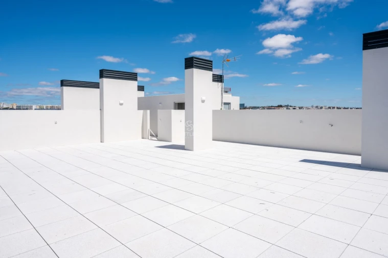 Apartamento T3 para Venda em Carcavelos e Parede Foto 19