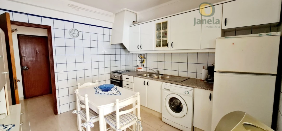 Apartamento T1 para Venda em Olhão Foto 3