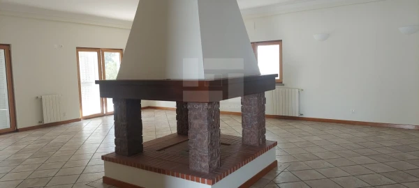 Moradia T3 para Venda em Sesimbra (Castelo)