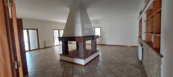 Moradia T3 para Venda em Sesimbra (Castelo)