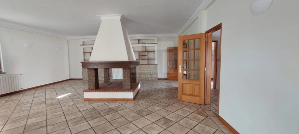 Moradia T3 para Venda em Sesimbra (Castelo)