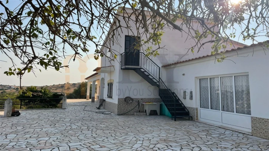 Moradia T3 para Venda em Castro Marim Foto 1