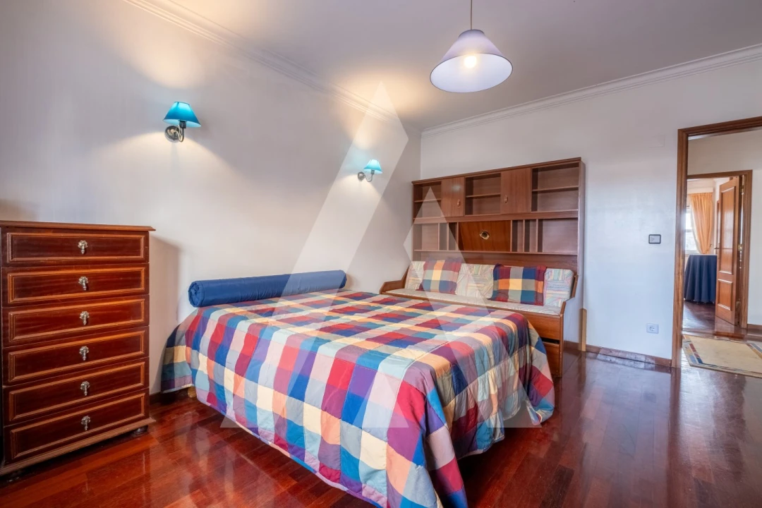 Apartamento T4 para Venda em São João Baptista e Santa Maria dos Olivais Foto 16