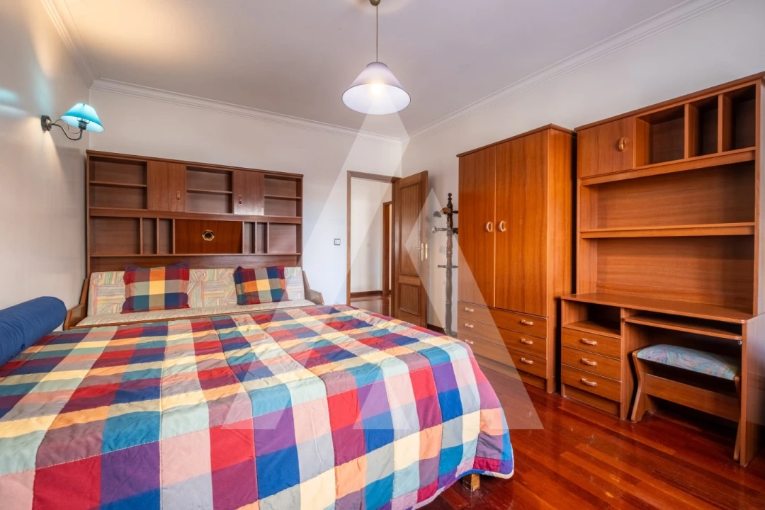 Apartamento T4 para Venda em São João Baptista e Santa Maria dos Olivais Foto 17