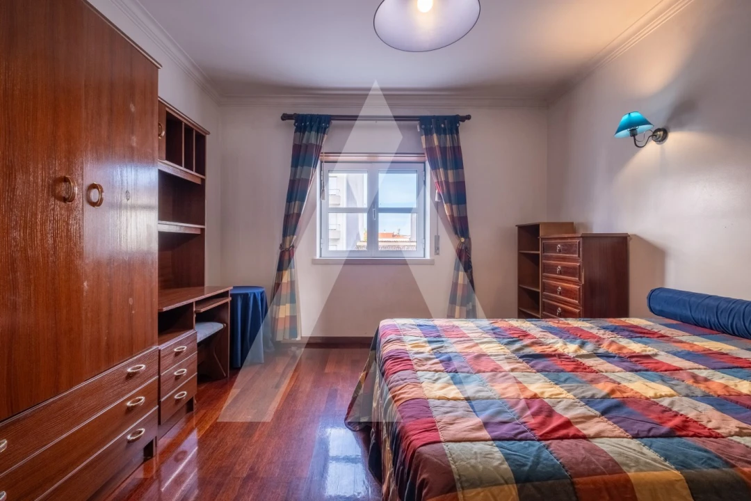 Apartamento T4 para Venda em São João Baptista e Santa Maria dos Olivais Foto 18