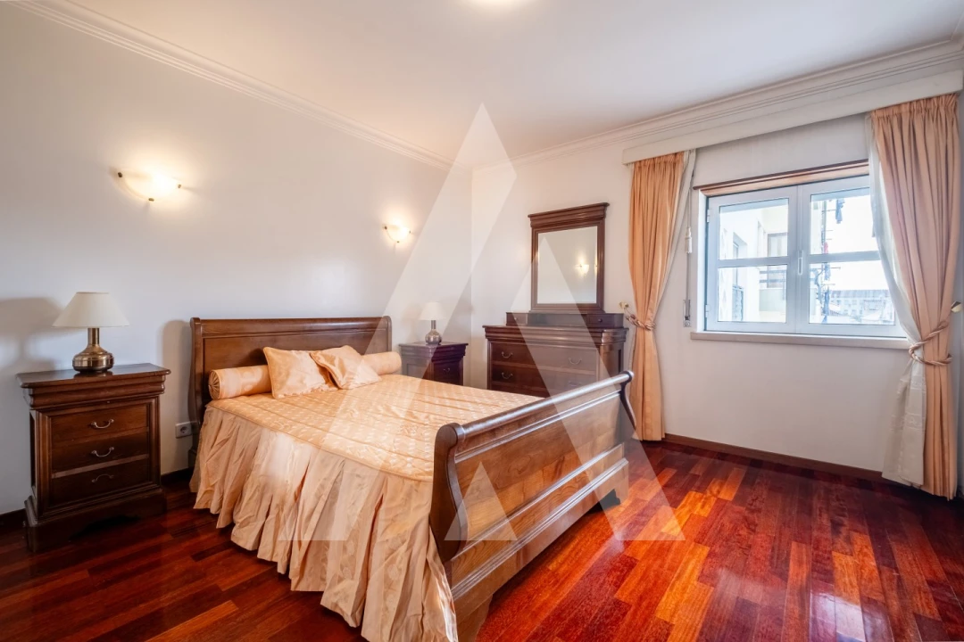 Apartamento T4 para Venda em São João Baptista e Santa Maria dos Olivais Foto 19