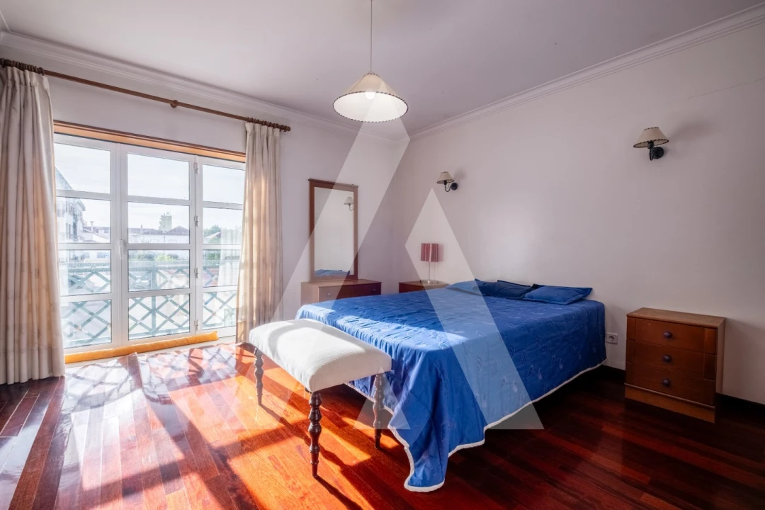 Apartamento T4 para Venda em São João Baptista e Santa Maria dos Olivais Foto 24